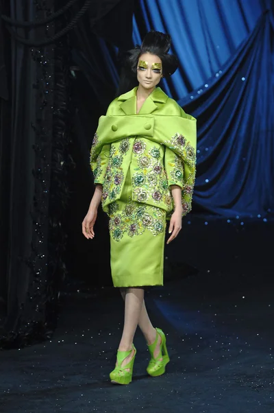 Look 4